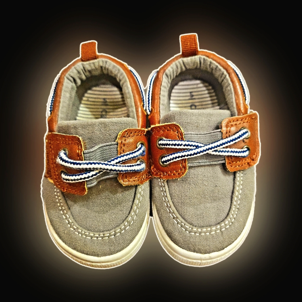 Size 5 Boys Carter's Boat Shoes
